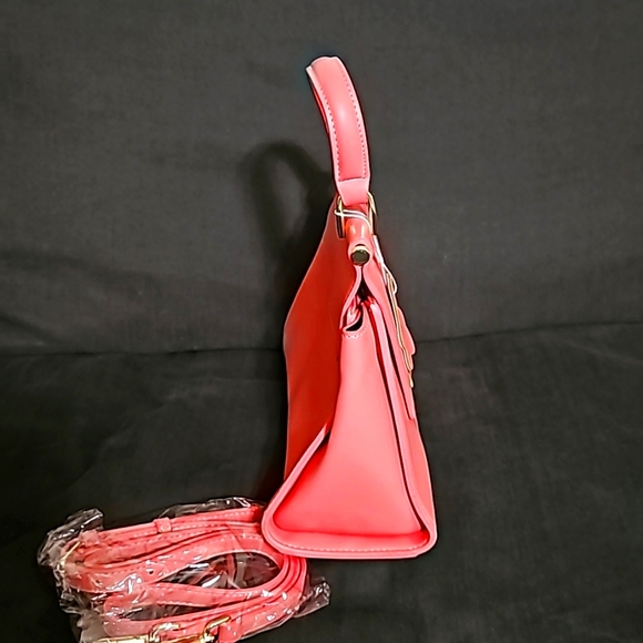 Peachy/pink colored purse - Picture 3 of 5